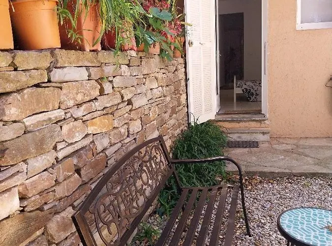 Chez Isabelle Frühstückspension Luri