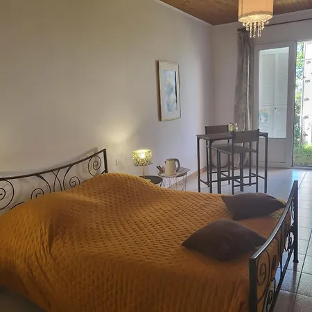 Chez Isabelle Luri